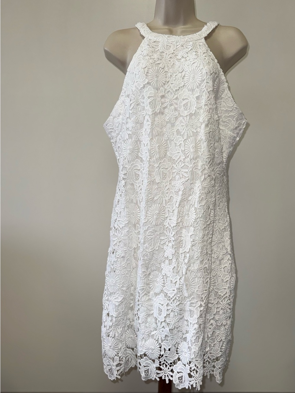 Lulus (XL) White Lace Sleeveless Dress